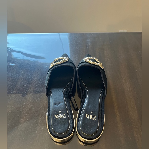 Zara black slides with sharp toe and silver design. Never worn size 38 - Picture 2 of 3